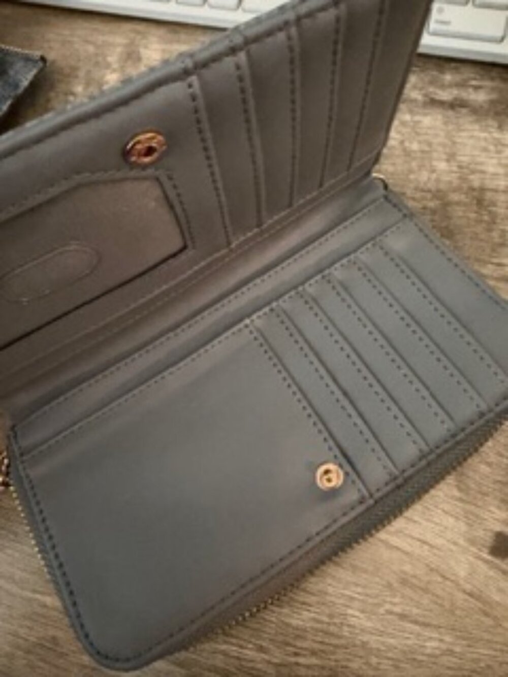 Wallet - Picture 2 of 3